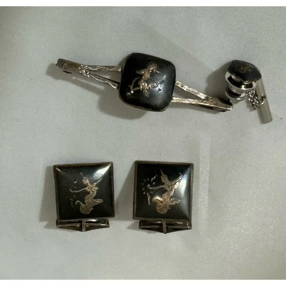 Vintage  Siam Sterling Silver  Cufflinks, a tie clip/bar and tie rack with chain